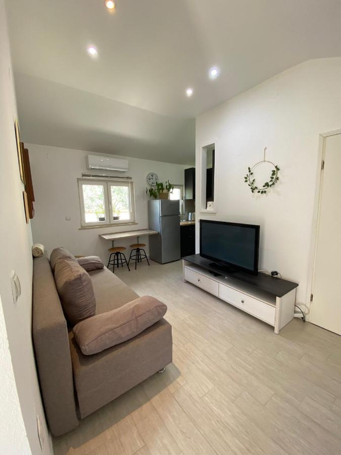 Apartman Cukar II Pula Lägenhet Exteriör bild